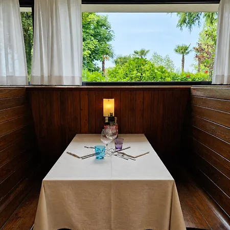 ホテル Ristorante Al Giardinetto Colle Umberto